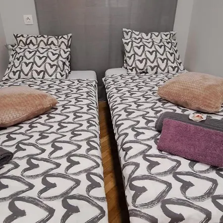 6-pack In The Party District Appartement *